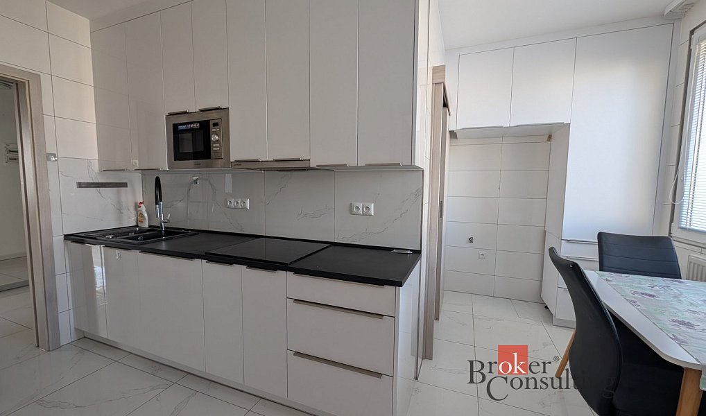 Pronájem bytu 3+1, 71 m², Týnské Předměstí - Domažlice, Domažlice