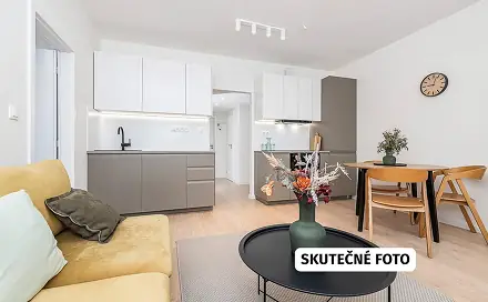 Prodej bytu 4+kk 70 m², Limuzská, Praha 10 - Strašnice