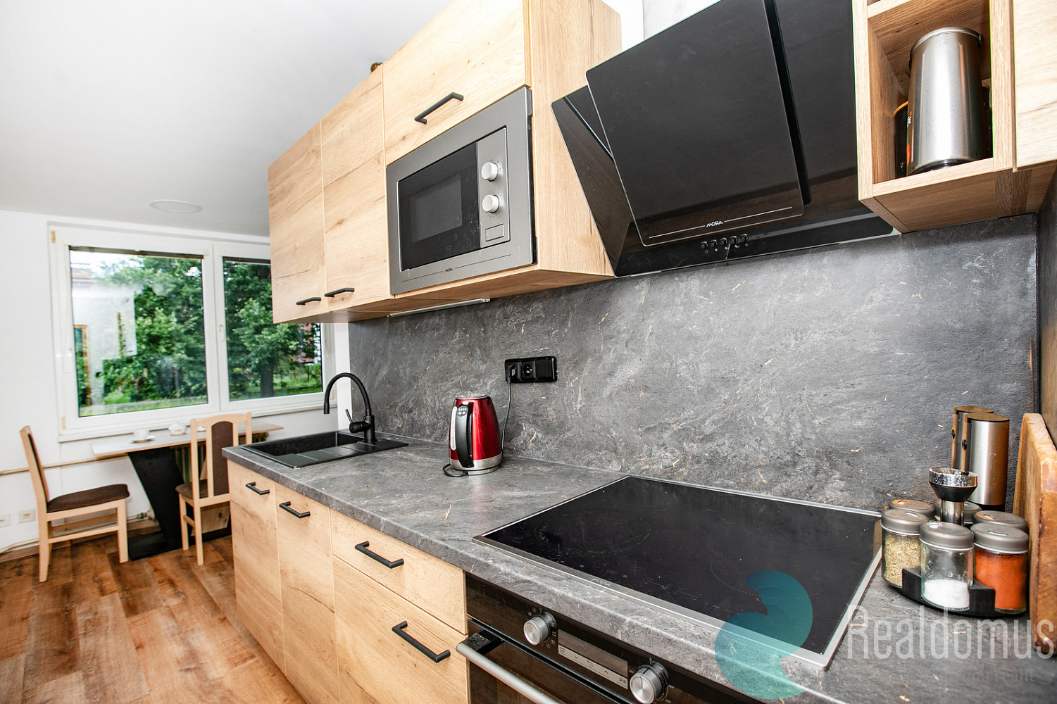 Prodej domu 190 m² s pozemkem 207 m² — photo 2
