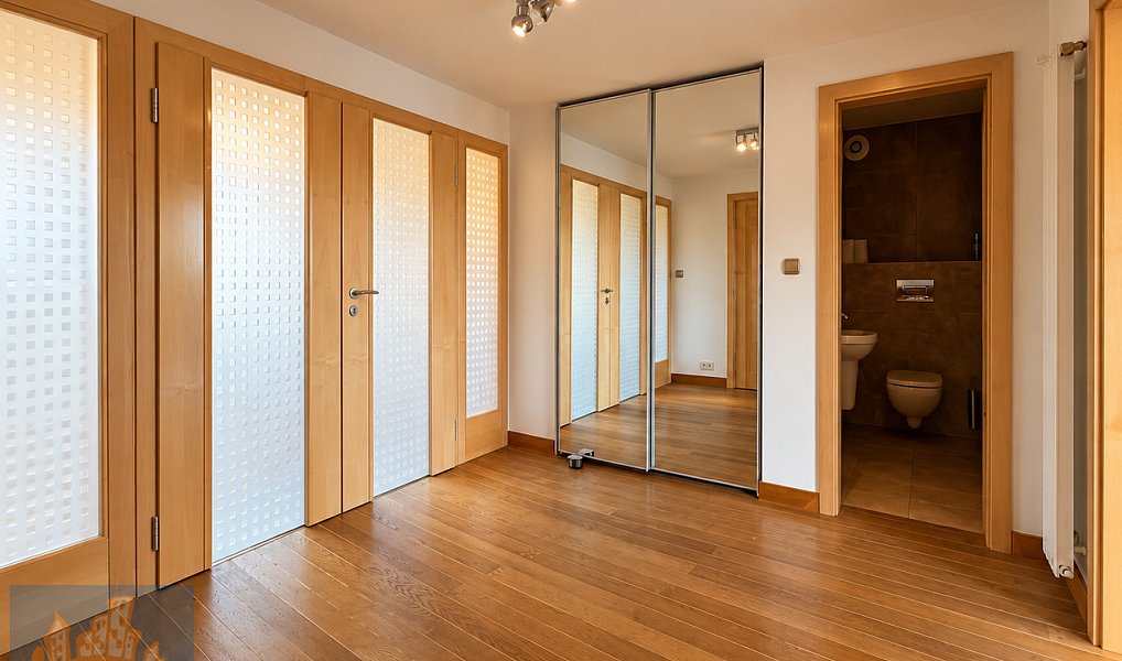 Pronájem bytu 3+kk 157 m², Praha – náhled fotky 14