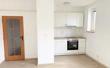 Pronájem bytu 1+kk 26 m², Sklářská, Rosice, okres Brno-venkov