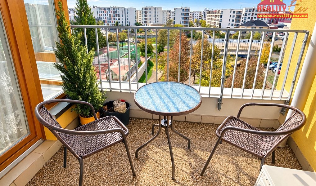 Prodej bytu 2+kk 57 m², Praha – náhled fotky 3