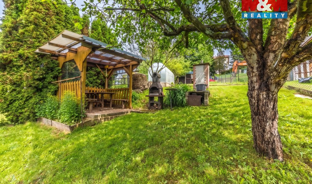 Prodej domu 270 m² s pozemkem 449 m², Benešov u Semil – náhled fotky 19