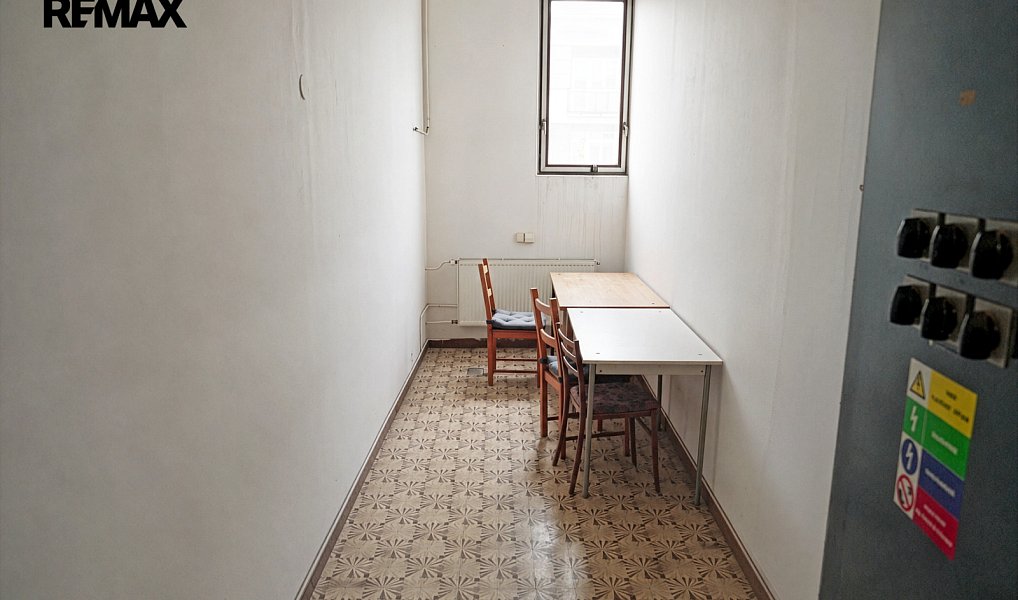 Pronájem obchodních prostor 866 m², Hradec Králové – náhled fotky 11