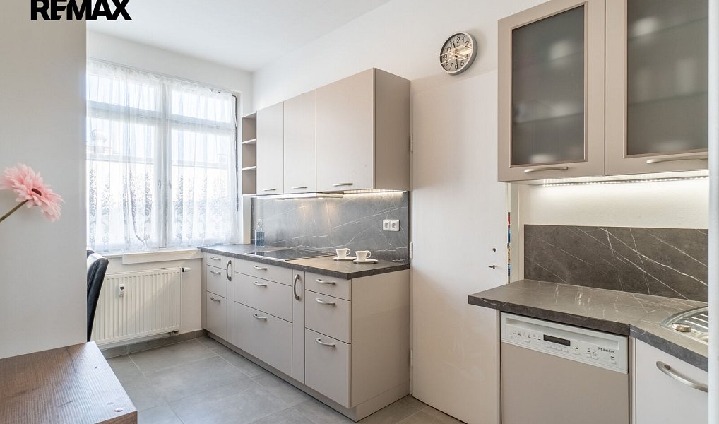 Pronájem bytu 4+1 120 m², Praha – náhled fotky 13