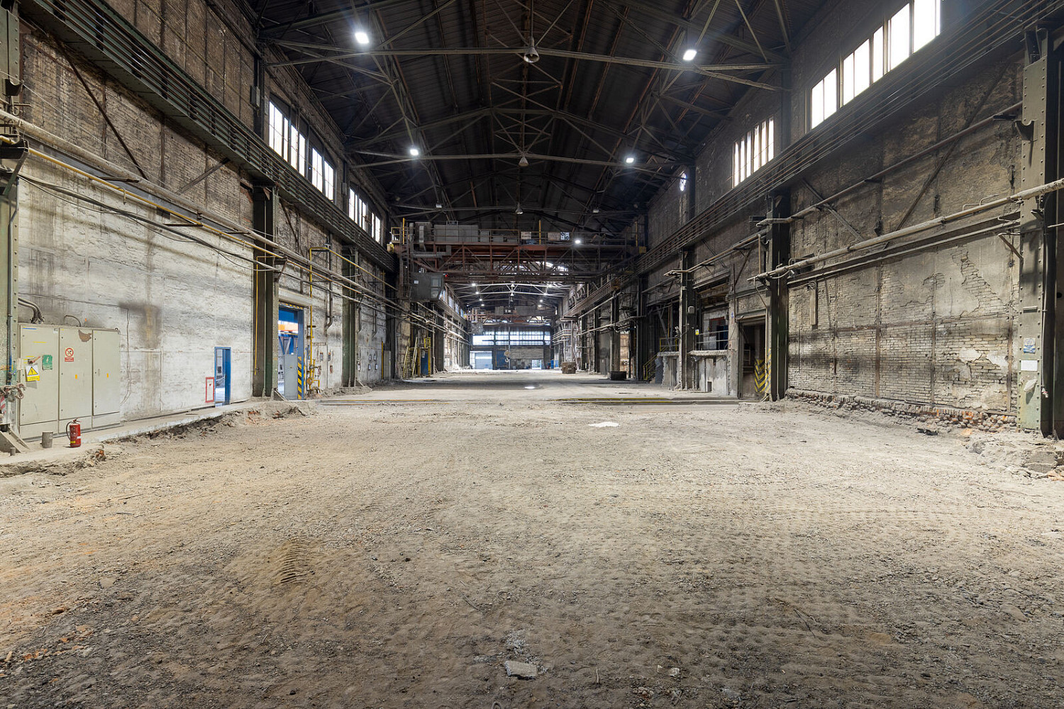 Pronájem výrobních prostor 9 648 m² – fotografie 3
