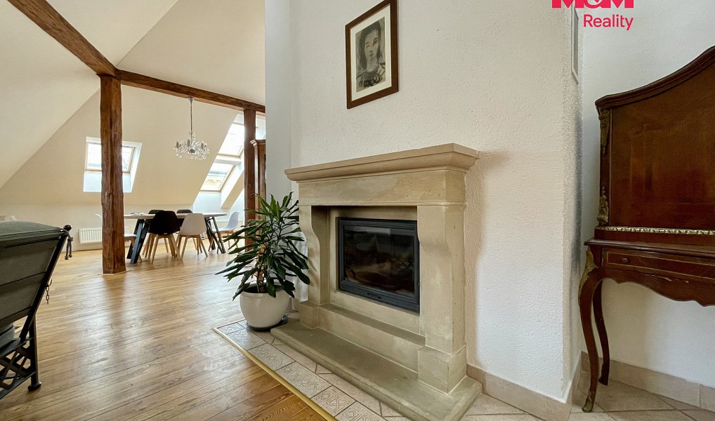 Pronájem bytu atypického 170 m², Praha – náhled fotky 2