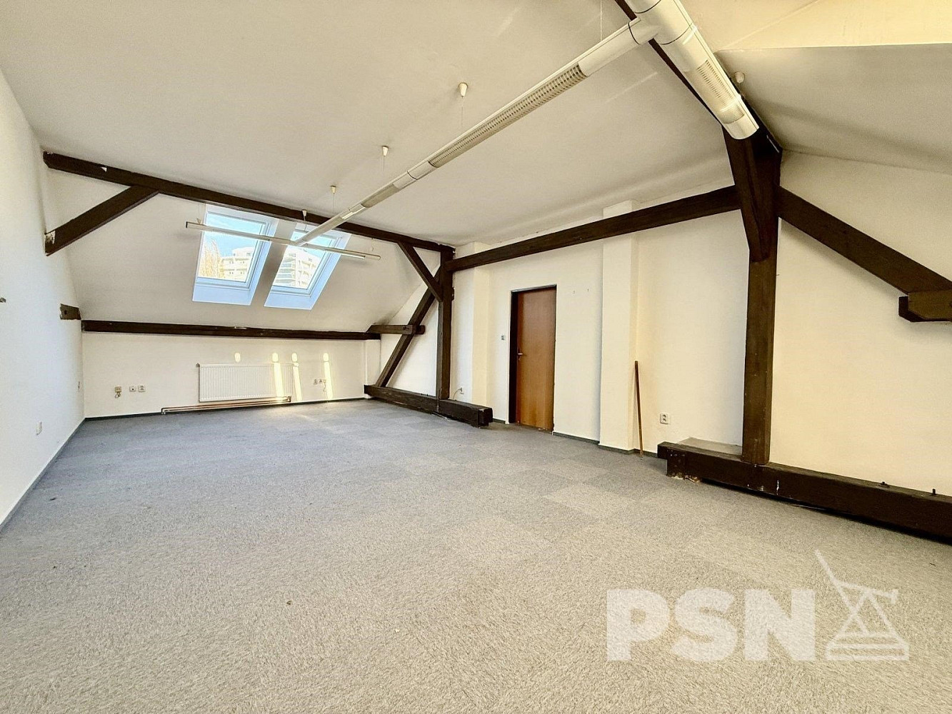 Pronájem kanceláře 67 m² — photo 3