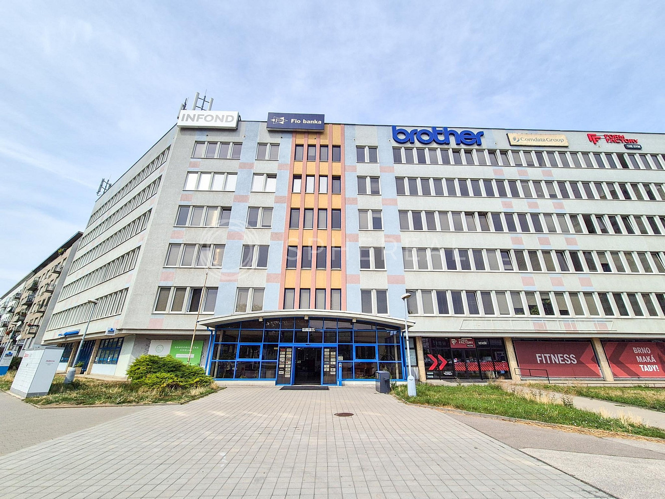 Pronájem kanceláře 280 m²