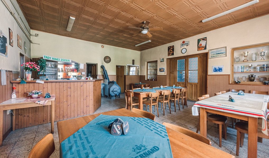 Prodej domu 865 m² s pozemkem 843 m², Klamoš – náhled fotky 8