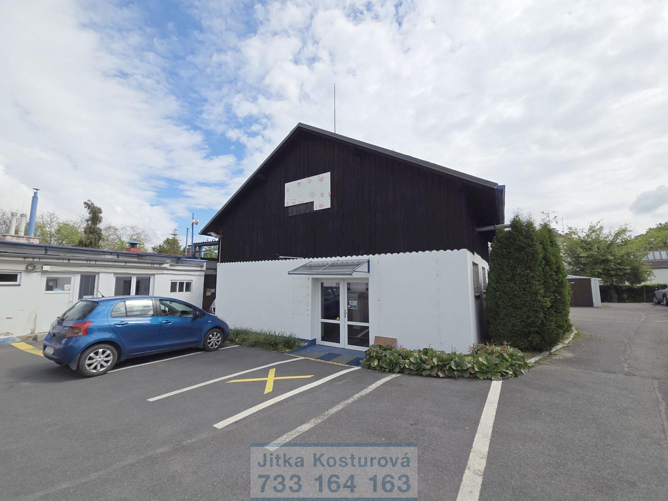 Pronájem obchodních prostor 234 m²