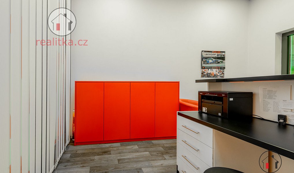 Prodej obchodních prostor 173 m², Praha – náhled fotky 8