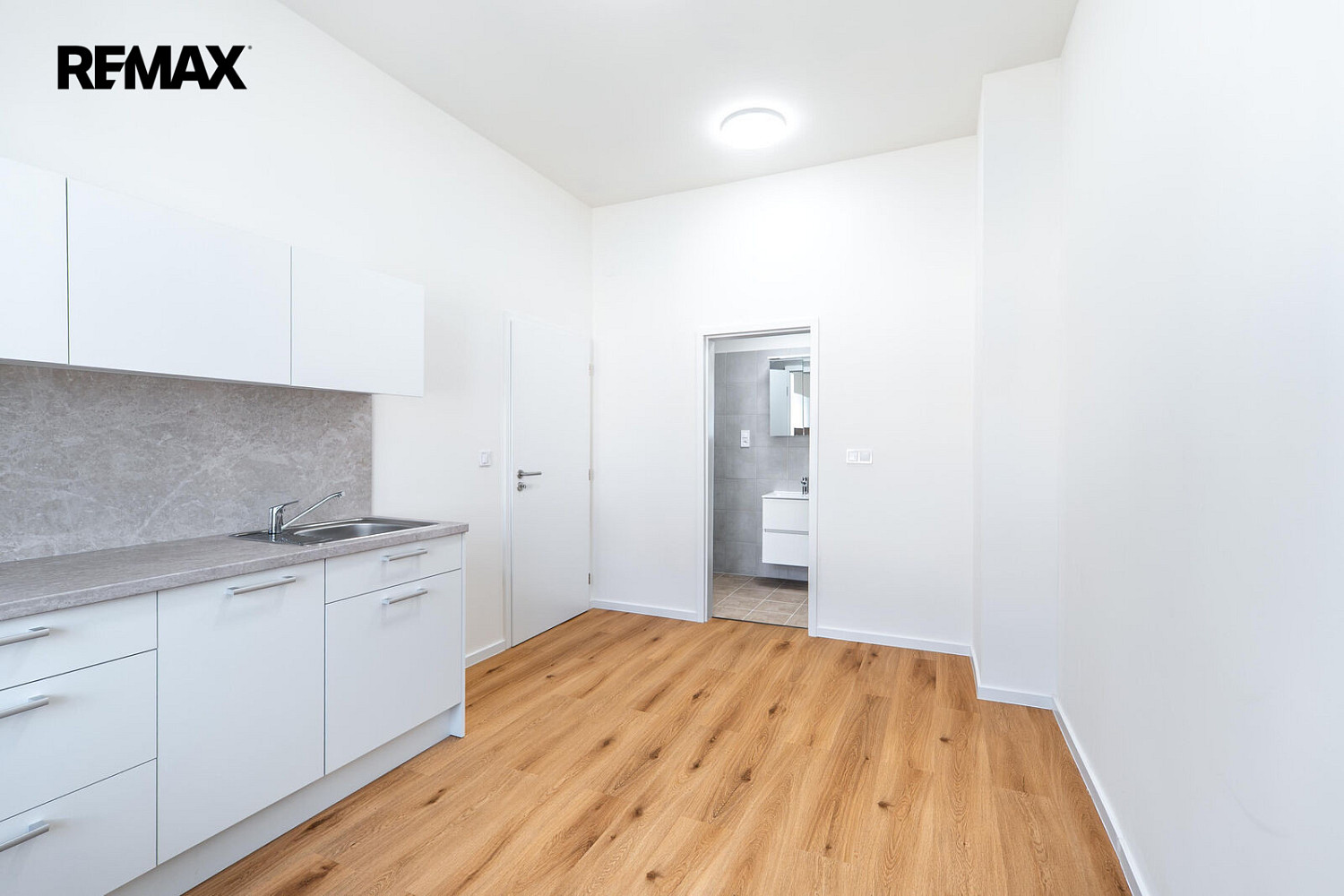 Prodej bytu 1+kk 20 m² – fotografie 4