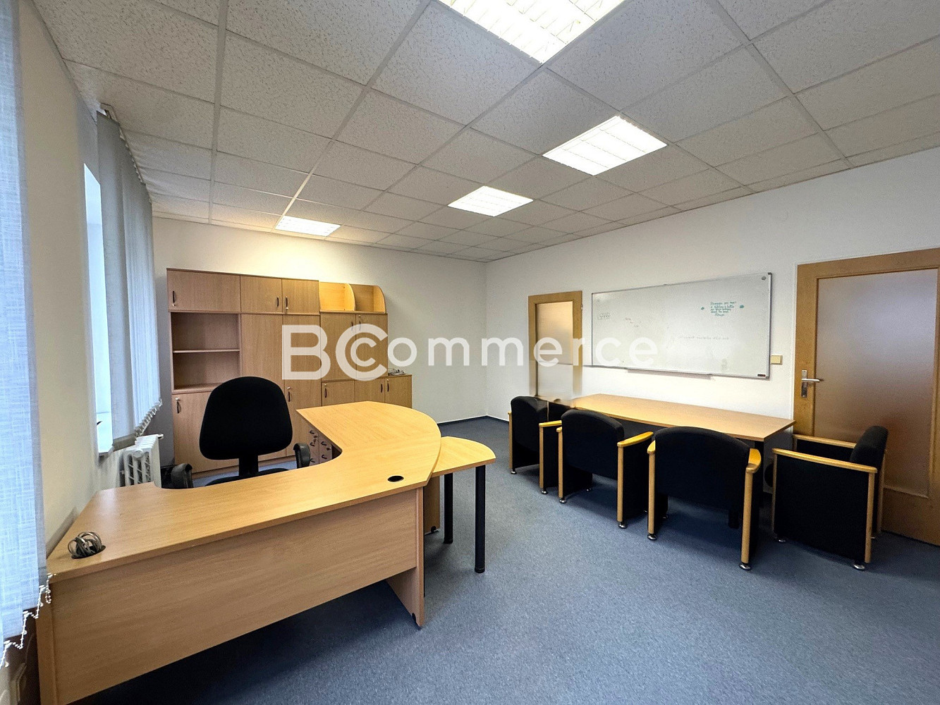 Pronájem kanceláře 42 m² – fotografie 2