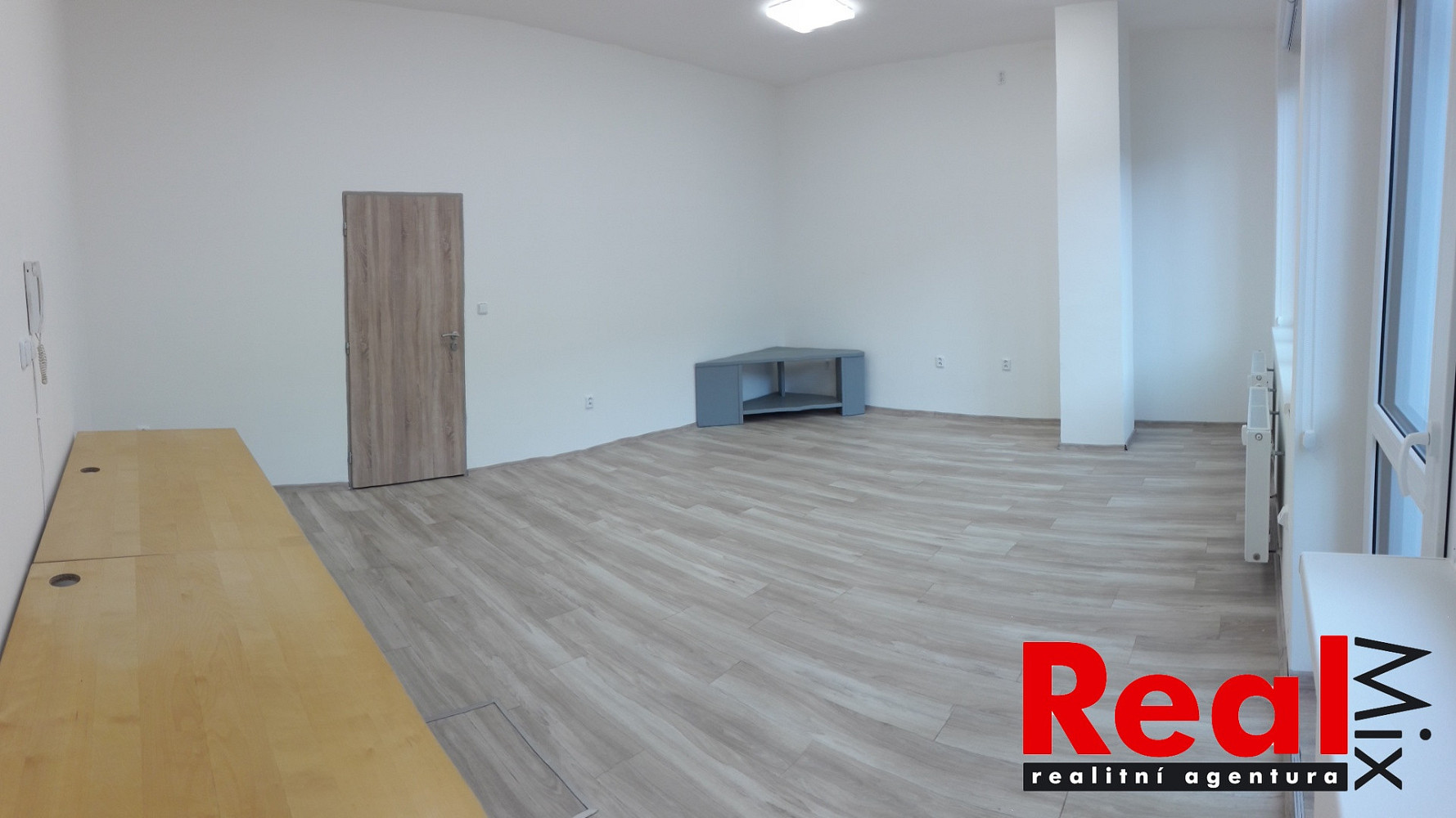 Pronájem kanceláře 33 m² – fotografie 5
