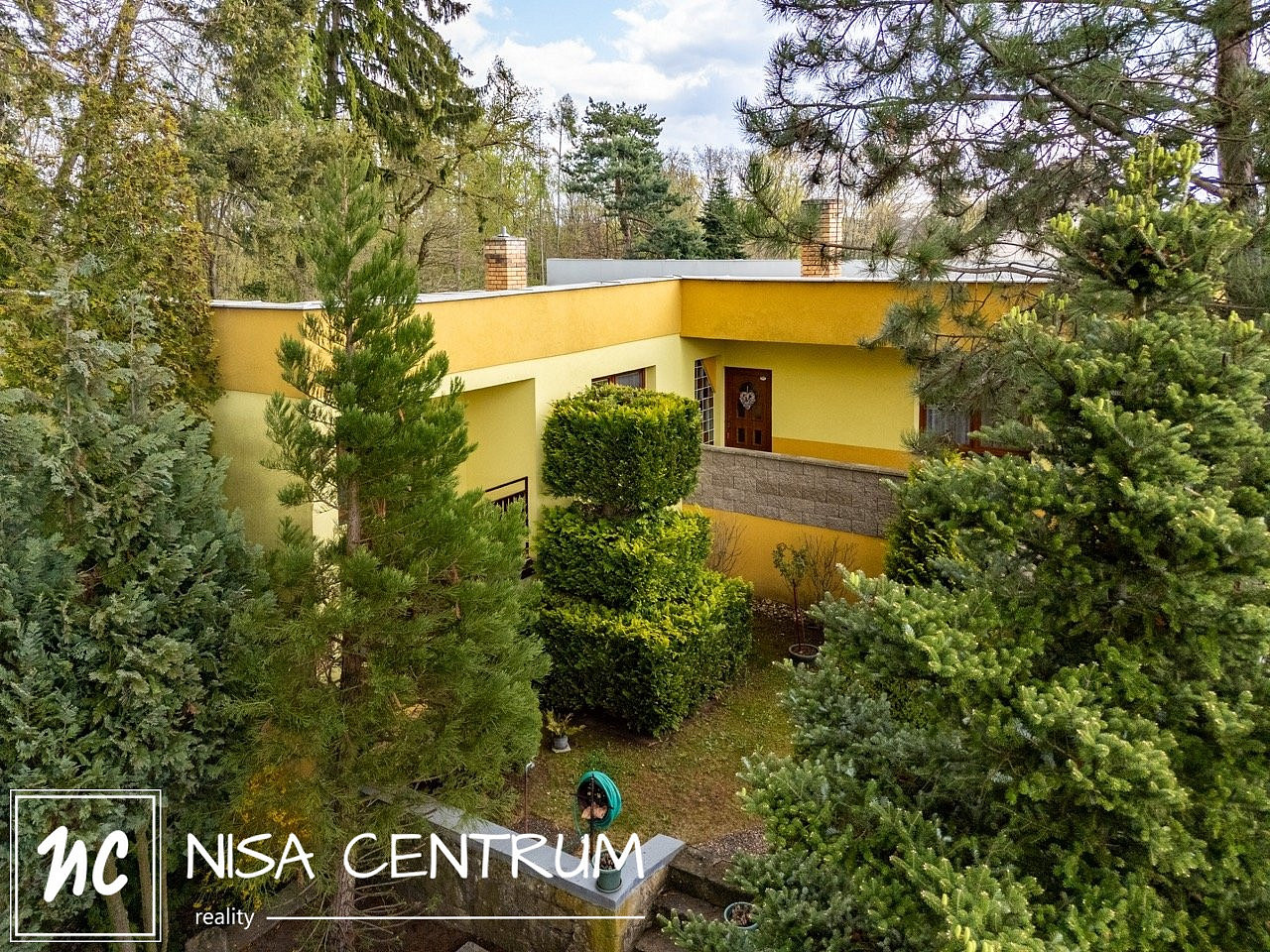 Prodej domu 304 m² s pozemkem 992 m² – fotografie 2
