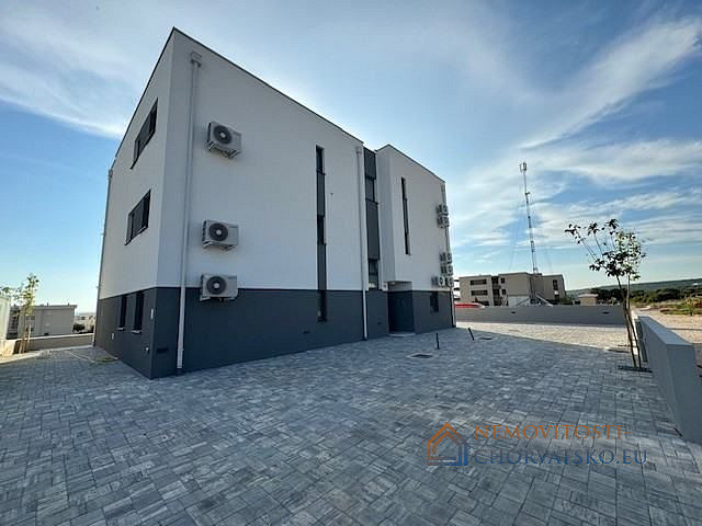 Prodej bytu 3+kk 85 m² – pohled 4