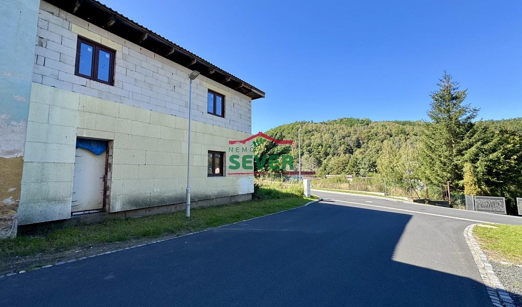 Prodej domu 150 m² s pozemkem 338 m², Loket – náhled fotky 21