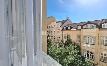 Pronájem bytu 1+kk 26 m², Jana Masaryka, Praha 2 - Vinohrady