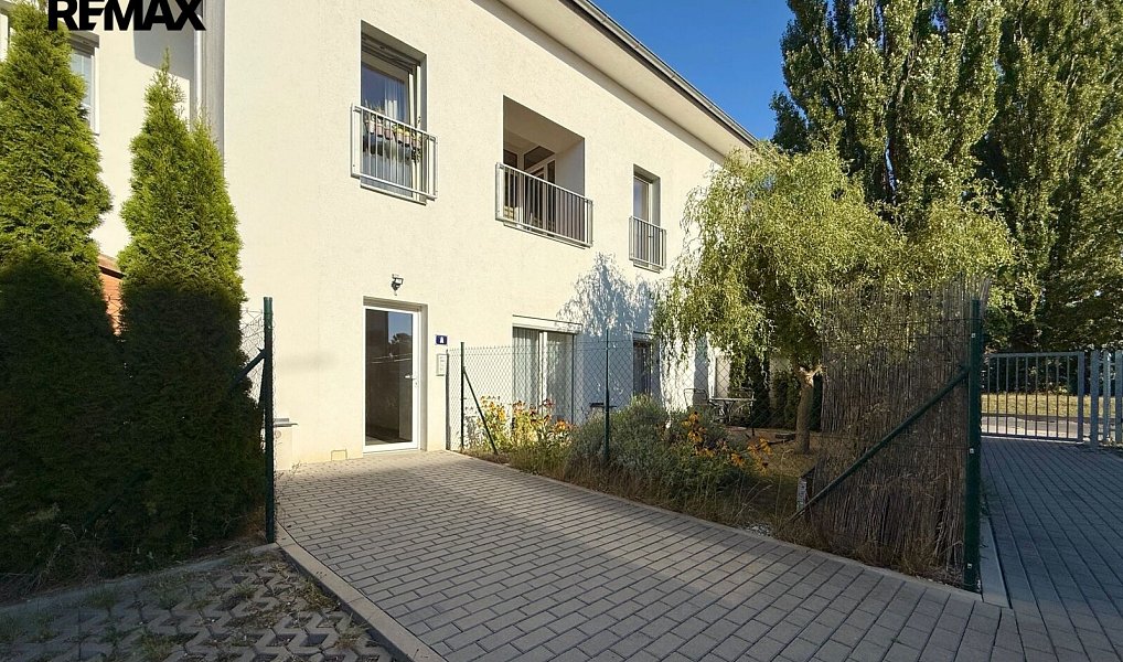 Prodej bytu 1+1 53 m², Praha – náhled fotky 22