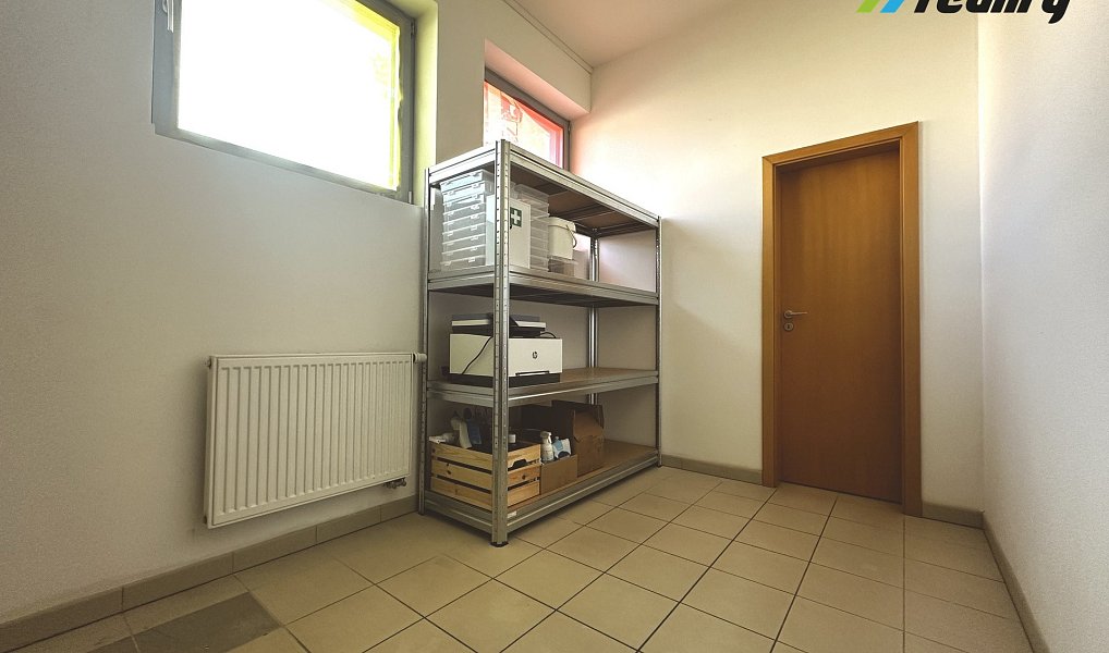 Pronájem obchodních prostor 124 m², Nymburk – náhled fotky 9