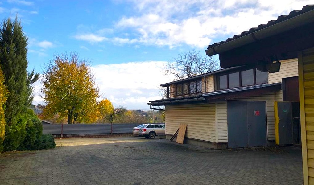 Prodej výrobních prostor 650 m², Fryšták – náhled fotky 2