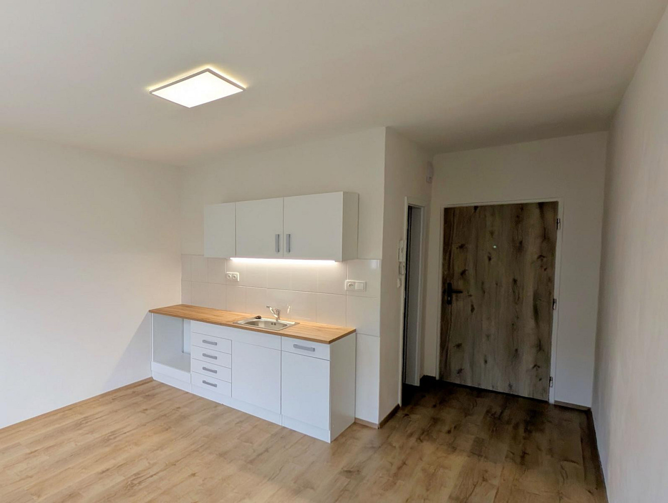 Pronájem bytu 1+kk 19 m²