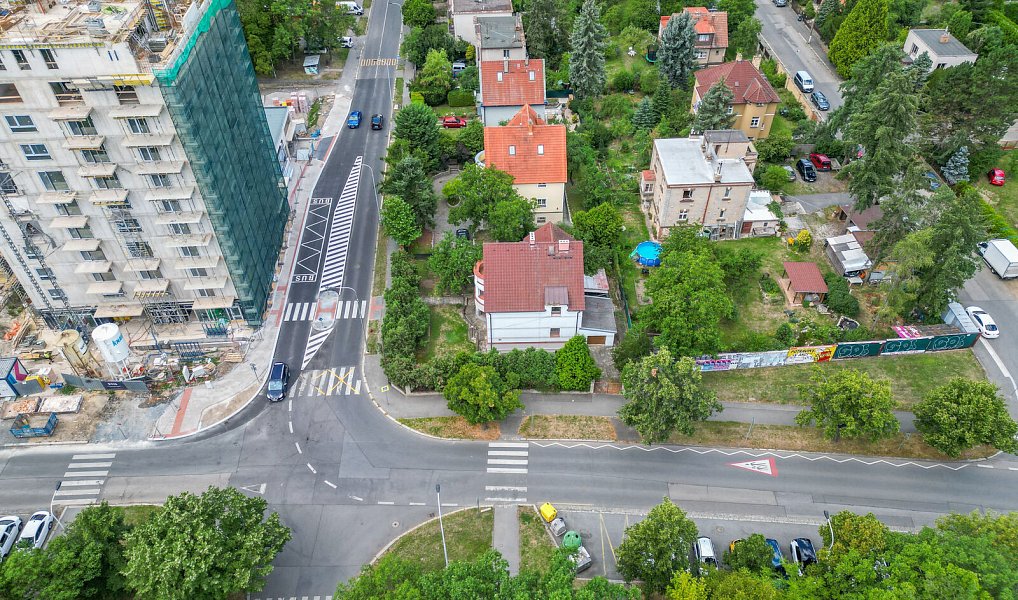 Prodej domu 314 m² s pozemkem 635 m², Praha – náhled fotky 8
