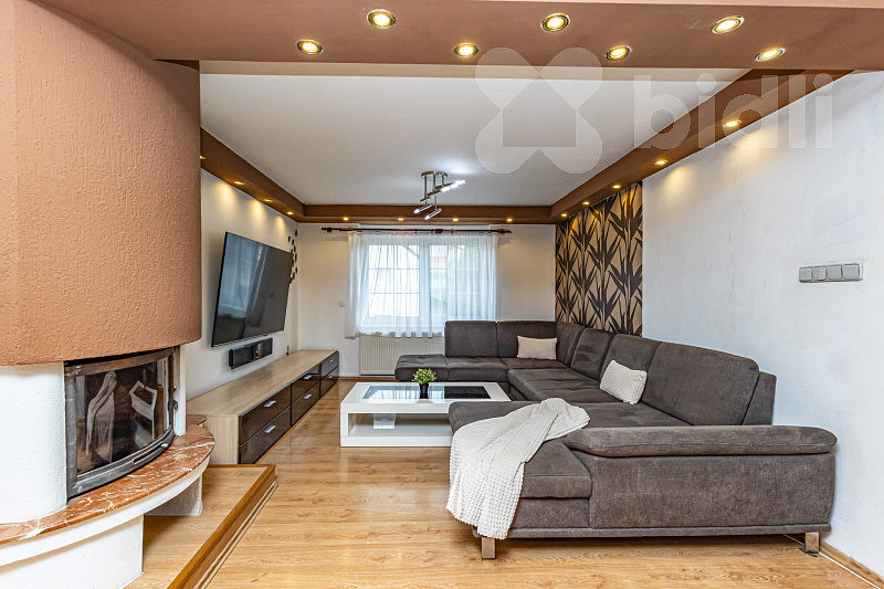 Prodej domu 285 m² s pozemkem 307 m² – fotografie 3