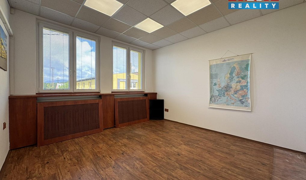 Pronájem kanceláře 240 m², Most – náhled fotky 4