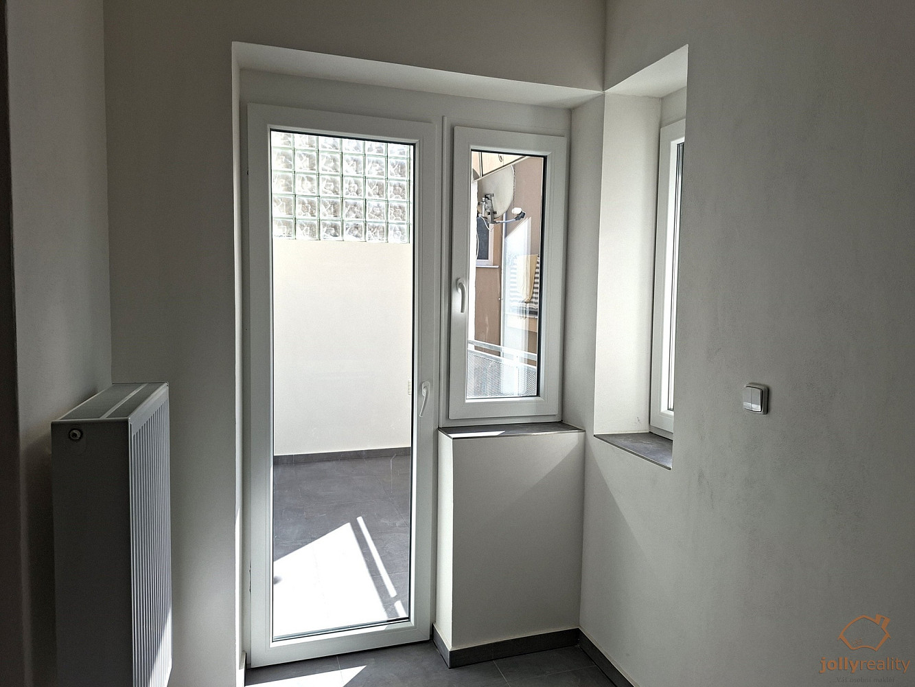 Pronájem bytu 2+1 61 m² – fotografie 2