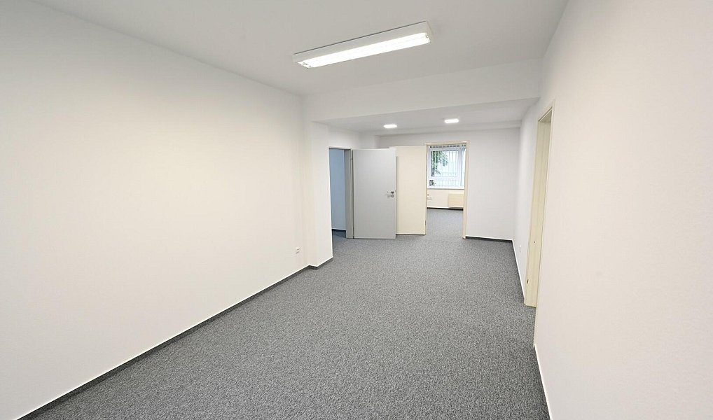 Pronájem kanceláře 101 m², Praha – náhled fotky 7