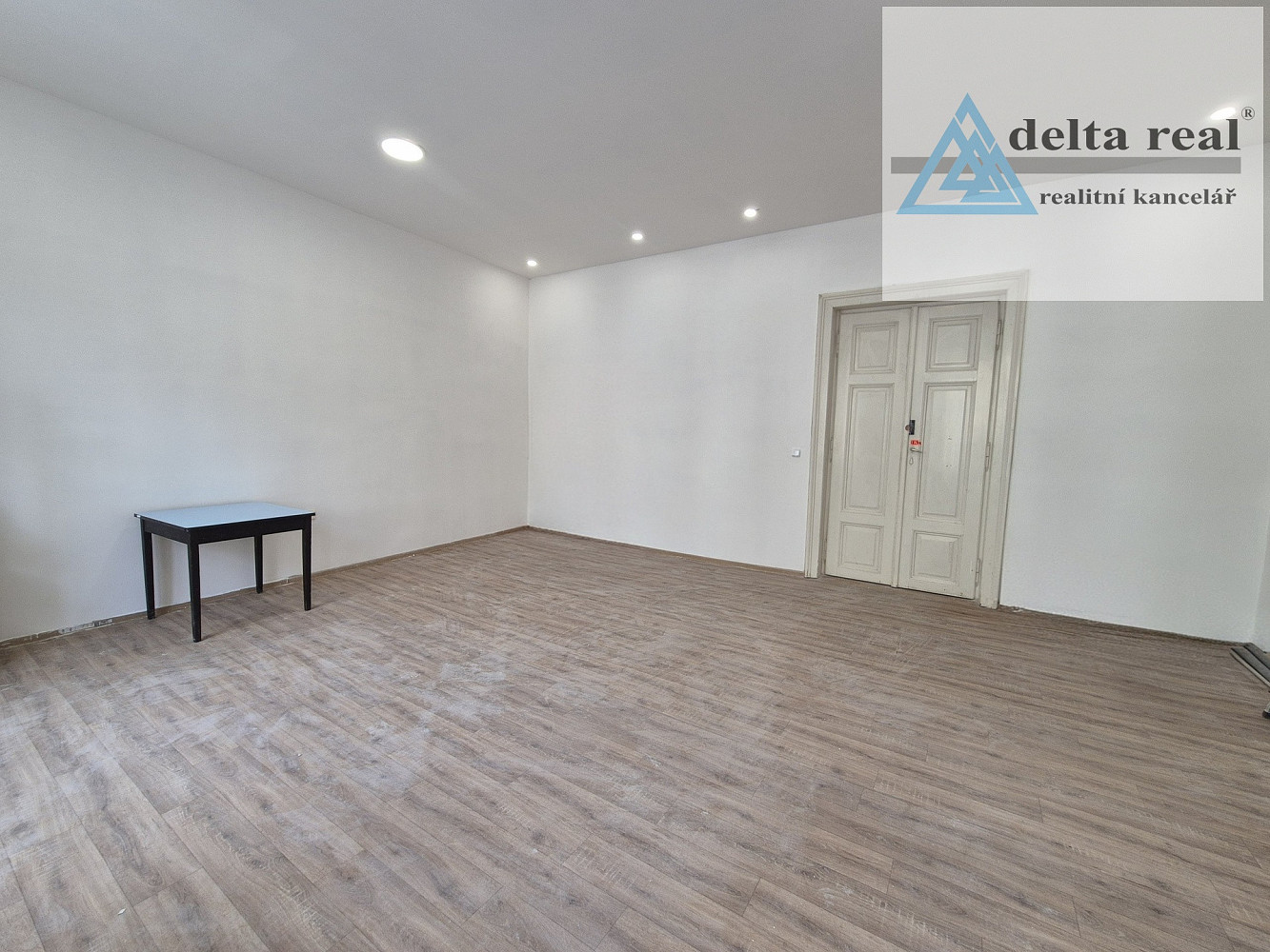 Pronájem kanceláře 38 m² – fotografie 3