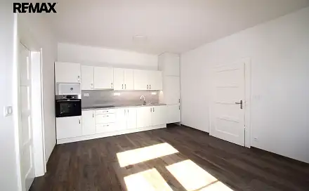 Pronájem bytu 2+kk 64 m², Mírové nám., Písek - Budějovické Předměstí