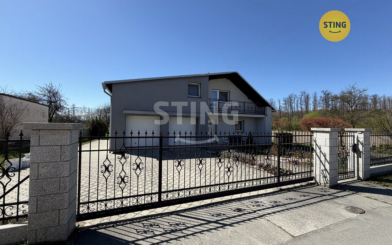 Prodej domu 337 m² s pozemkem 4 220 m²