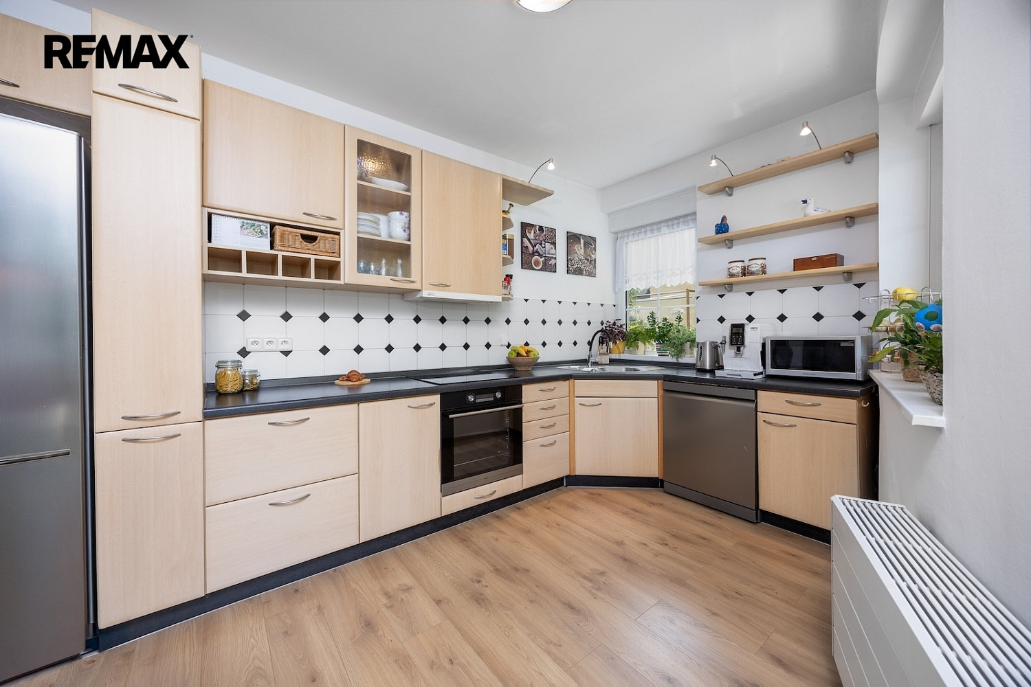 Prodej domu 190 m² s pozemkem 877 m² — photo 4