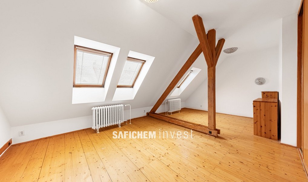 Prodej bytu 2+1 104 m², Praha – náhled fotky 3