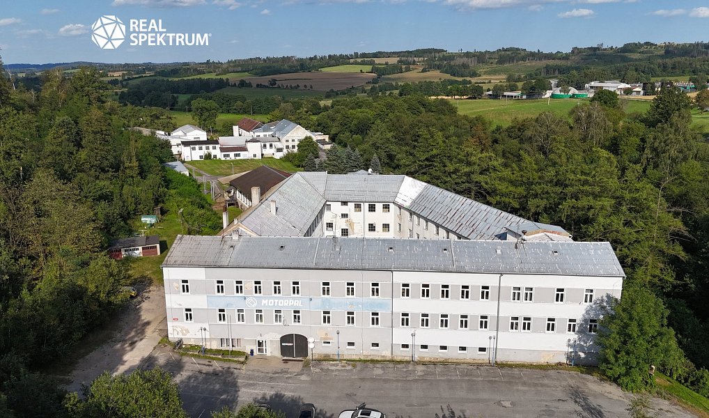 Prodej výrobních prostor 10 000 m², Batelov – náhled fotky 3