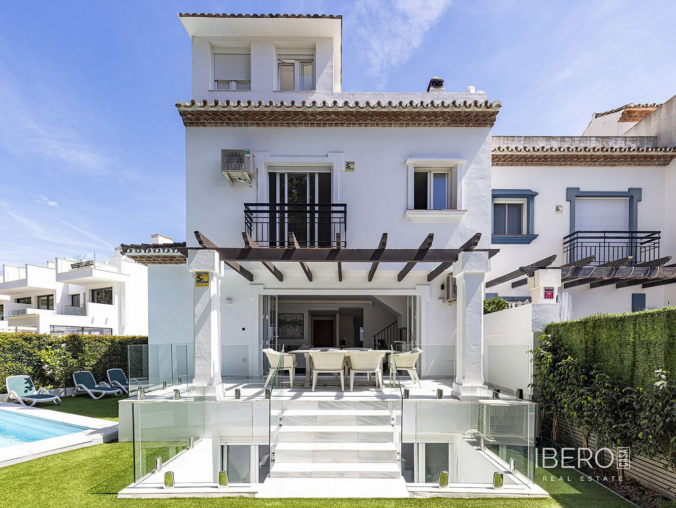 Casa 6+kk – Estepona, Barriada Islas Canarias - Más