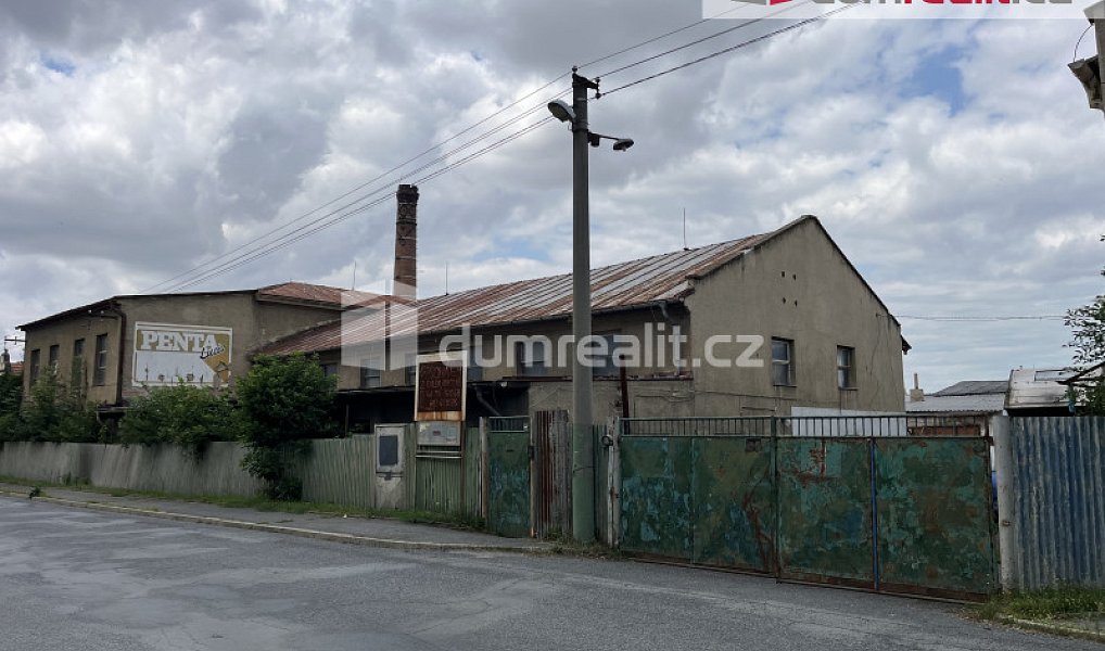 Prodej výrobních prostor 4 334 m², Velvary – náhled fotky 2