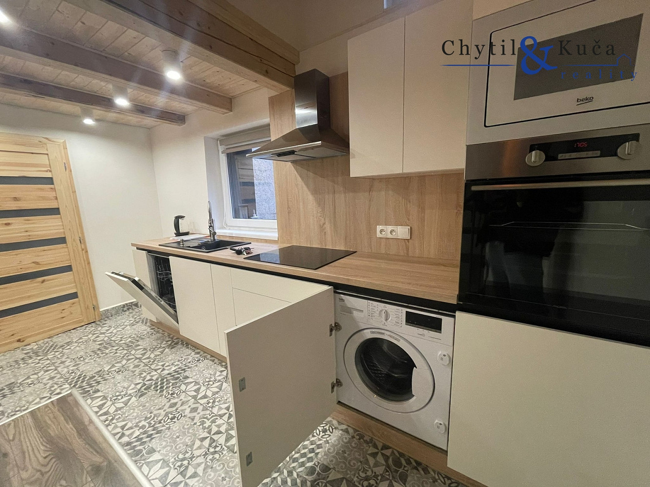 Prodej domu 109 m² s pozemkem 235 m² – fotografie 2