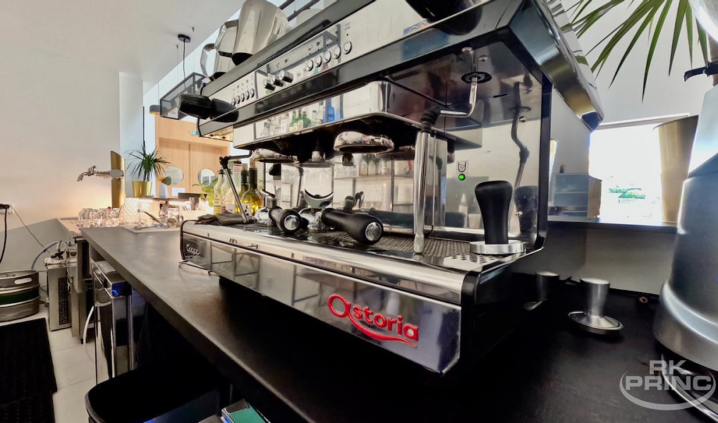 Prodej restaurace 300 m², Praha – náhled fotky 3