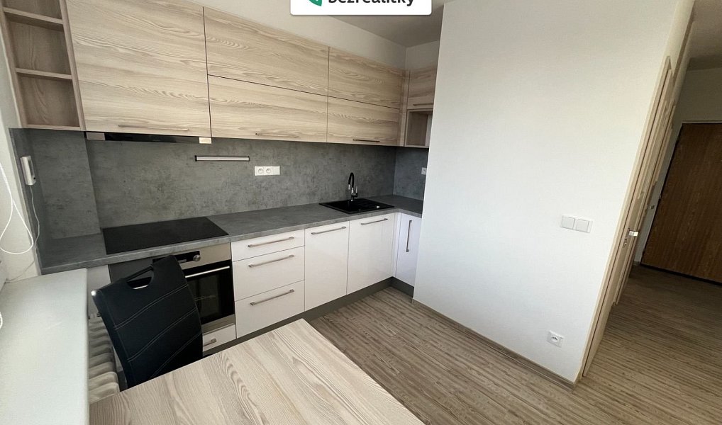 Prodej bytu 1+1 40 m², Hradec Králové – náhled fotky 10