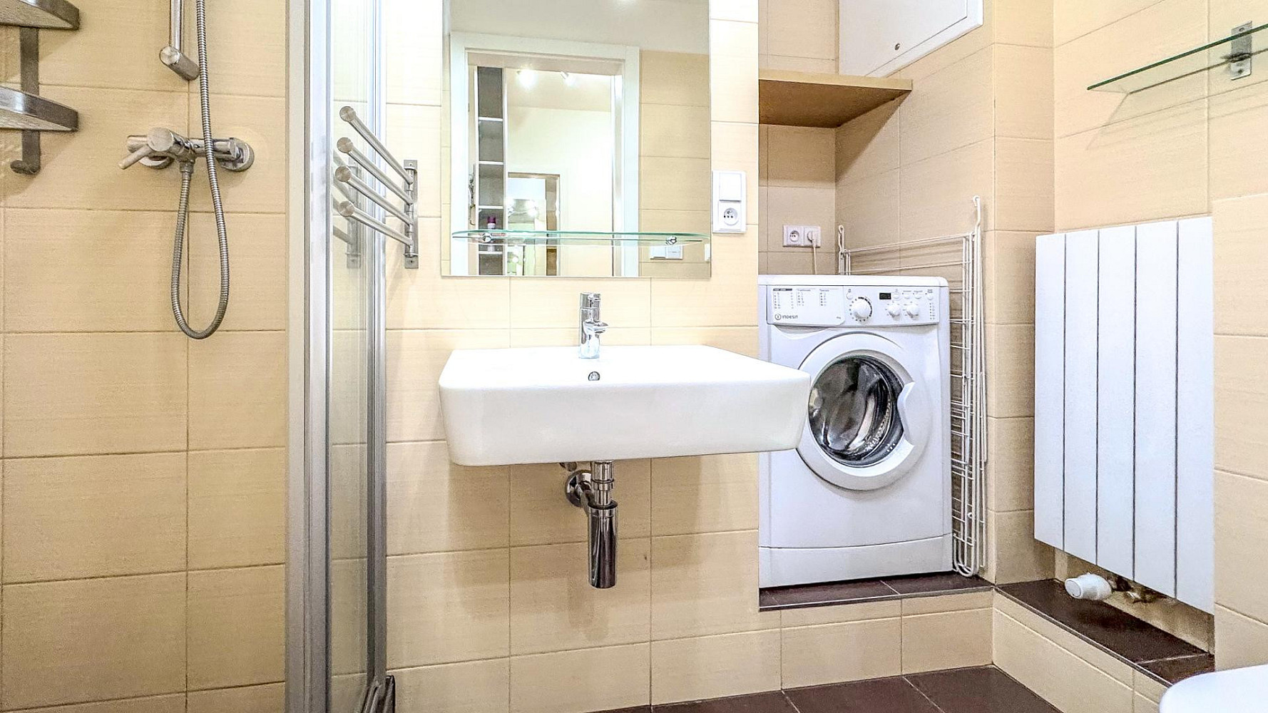 Pronájem bytu 1+kk 32 m² — photo 2
