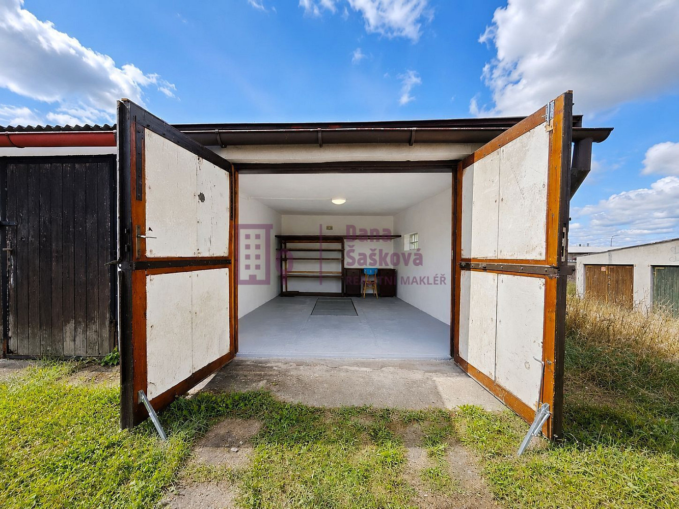 Pronájem, garáž, 21 m2, jindřichův hradec, jarošovská — photo 2