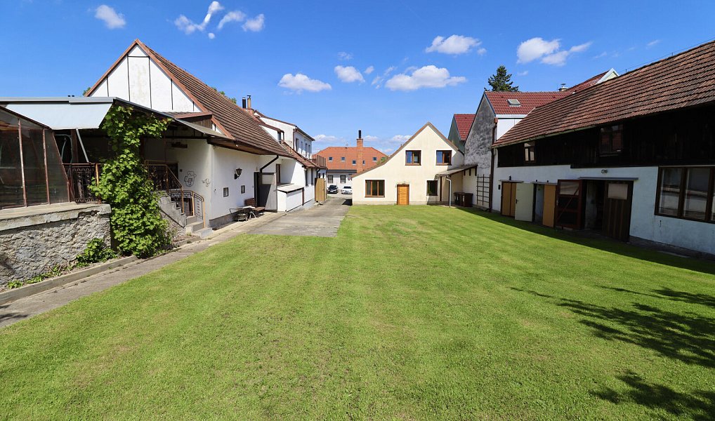 Prodej domu 171 m² s pozemkem 2 693 m², Strážkovice – náhled fotky 5