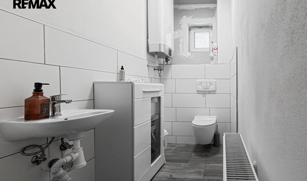 Prodej domu 252 m² s pozemkem 863 m², Krupka – náhled fotky 14