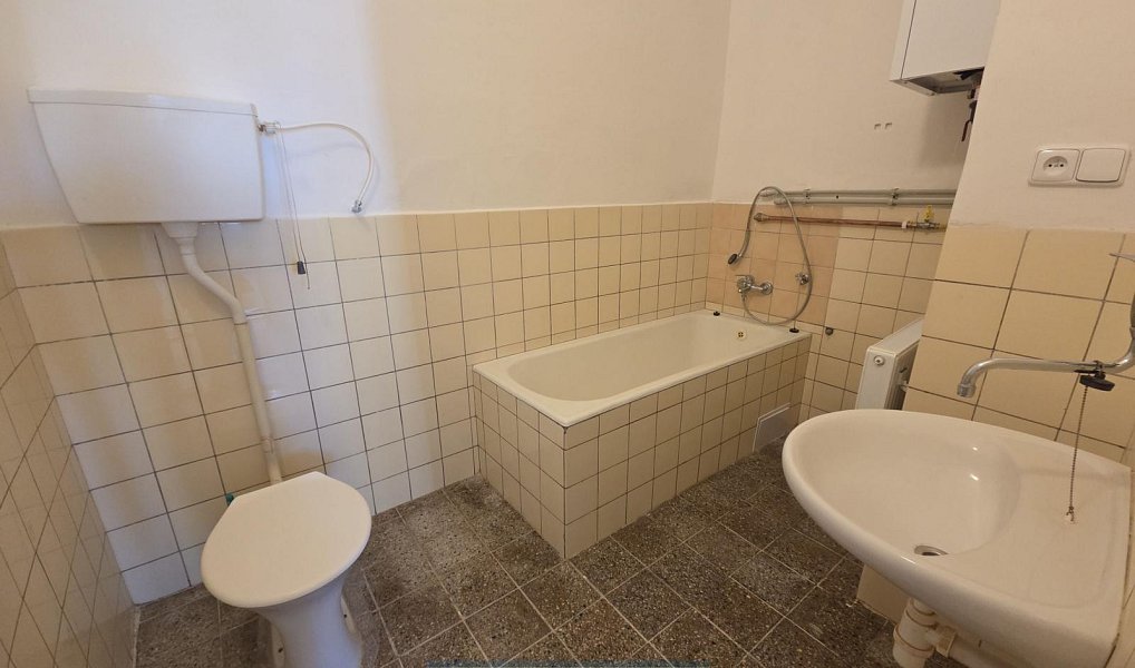 Pronájem bytu 2+1 54 m², Krnov – náhled fotky 9