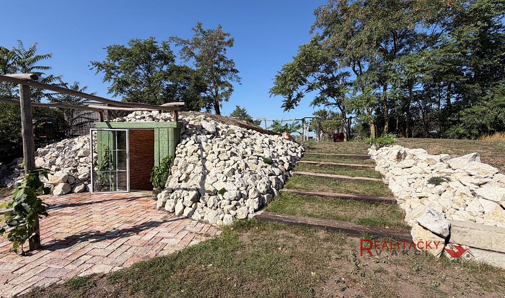 Prodej stavebního pozemku 1 129 m², Jevišovka – náhled fotky 2