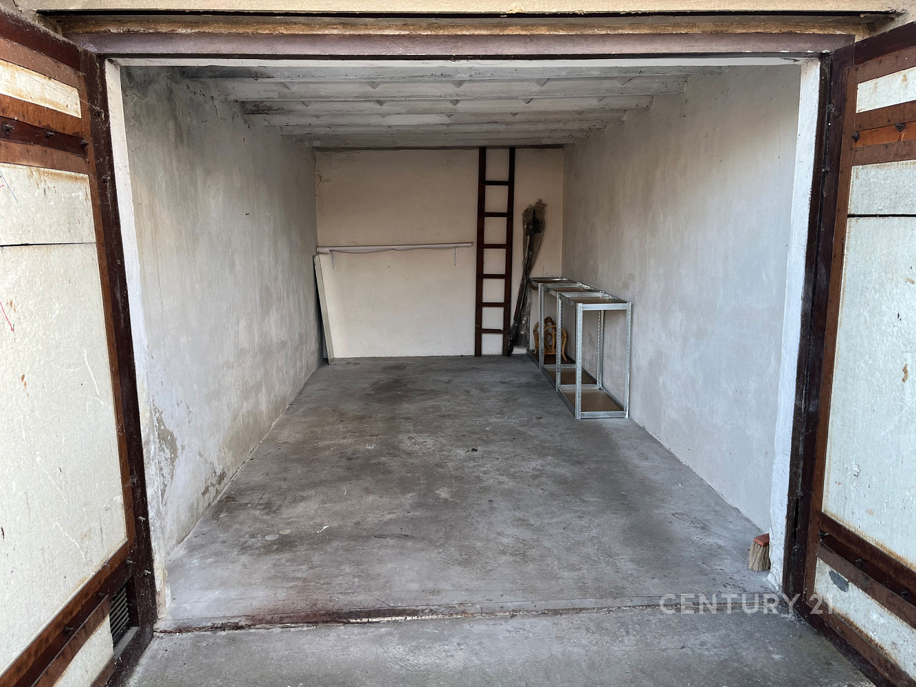 Pronájem Garáže, 18m2, Teplice-Řetenice – fotografie 2
